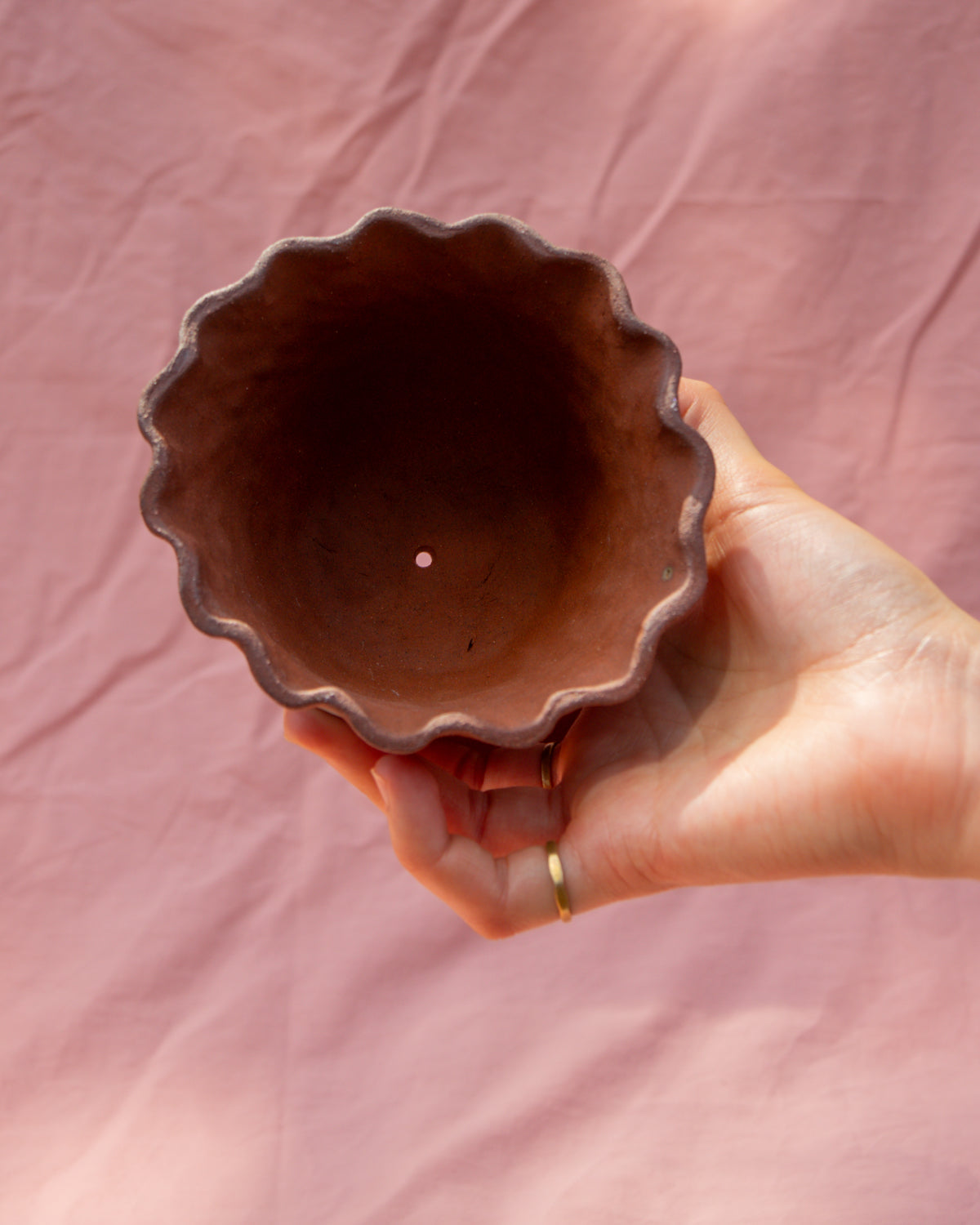 Small Rounded Frilly Bindweed Plant Pot