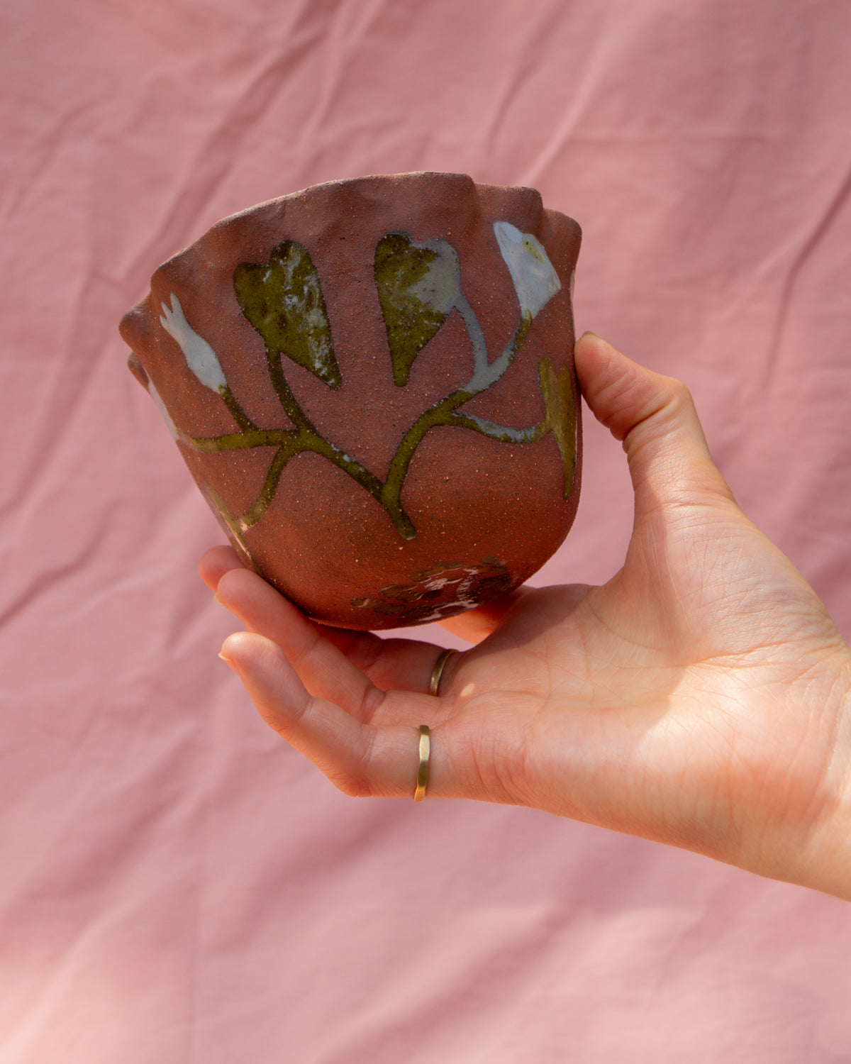 Small Rounded Frilly Bindweed Plant Pot