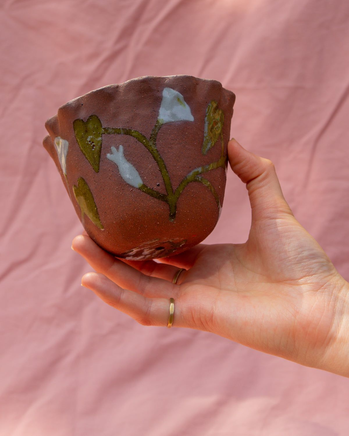 Small Rounded Frilly Bindweed Plant Pot
