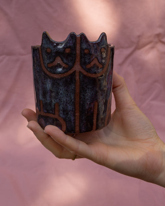 Two Cats Pot