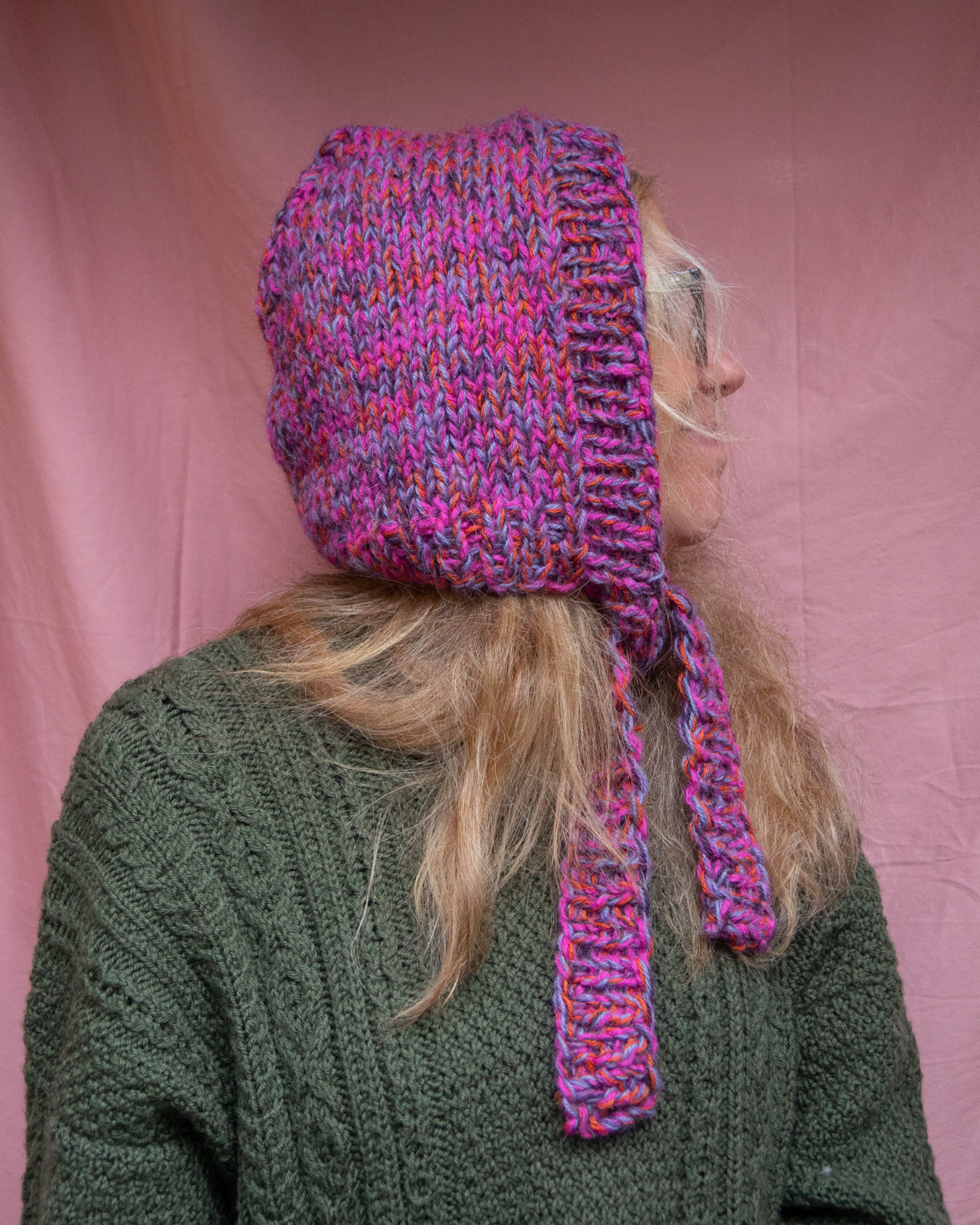 Pansy bonnet